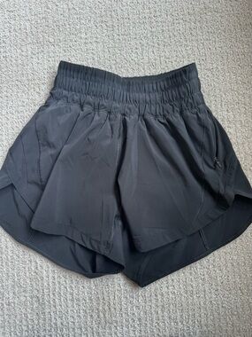 lululemon Track That High-Rise Lined Short 3"